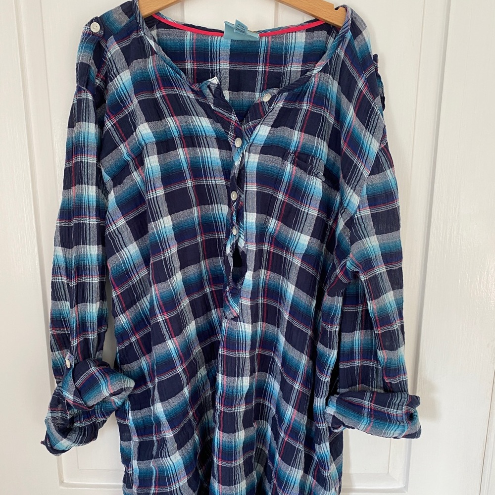 Soft Lightweight Plaid Henley- Size large - Picture 1 of 4